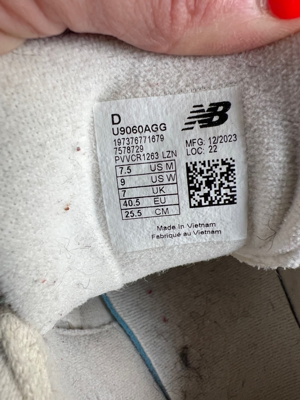 New Balance White Green Yellow Athletic Sneakers - Picture 2 of 6